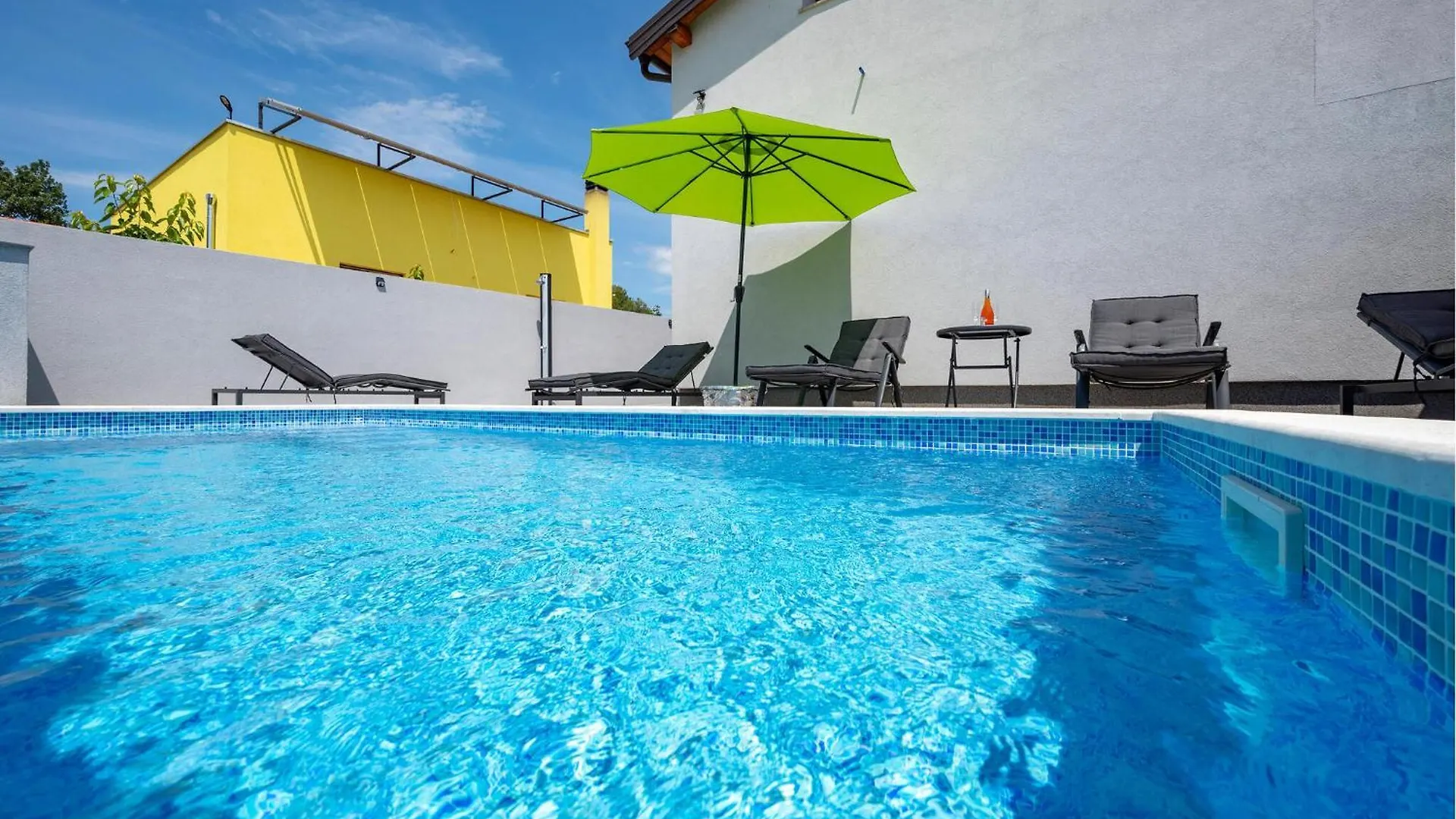 Amazing Apartment In Peroj With Kitchen Chorwacja